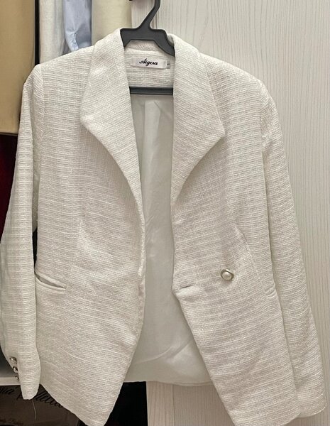 Пиджак твидовый в хорошем состоянии