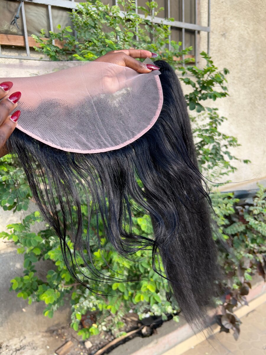 Postiche et lace frontale