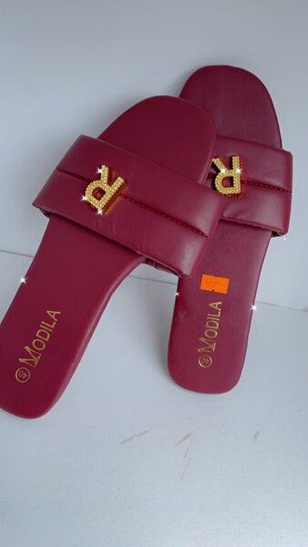 Ladies slippers