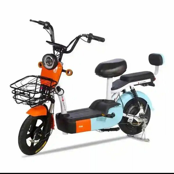 Vélo électrique compact coloré