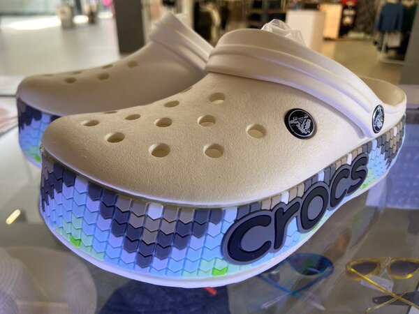 CROCS
