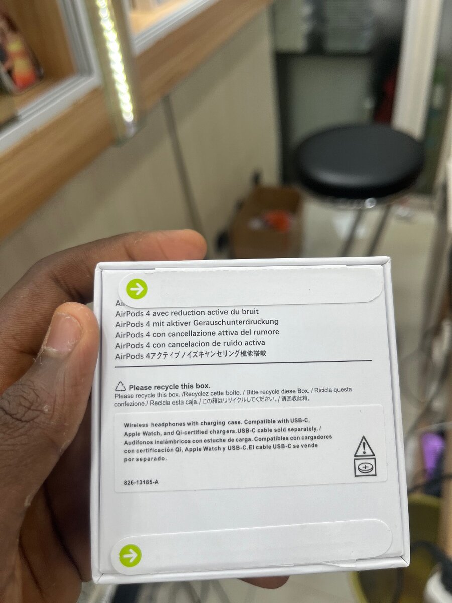 AirPods 4 avec réduction bruit