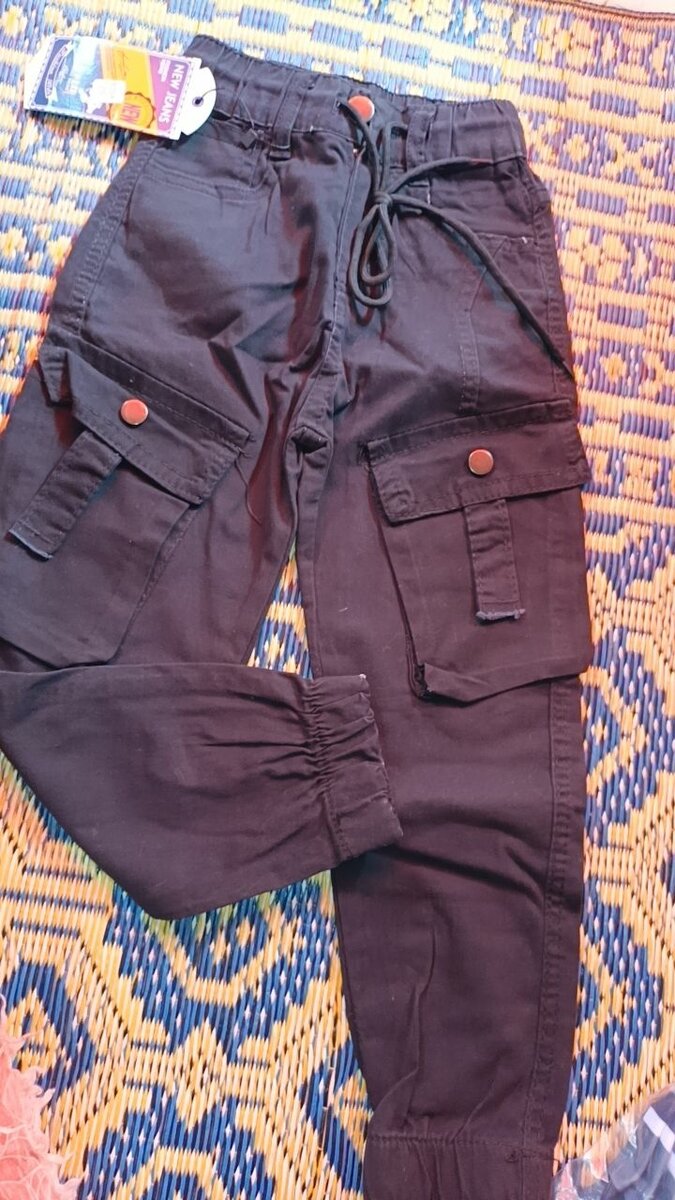 Pantalon cargo enfant pratique