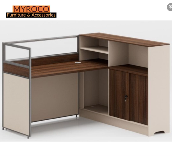 1.6 m Reception desk