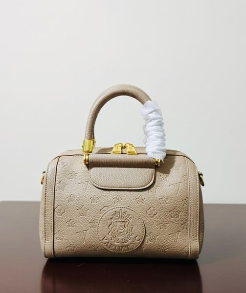 Sac à main élégant femme