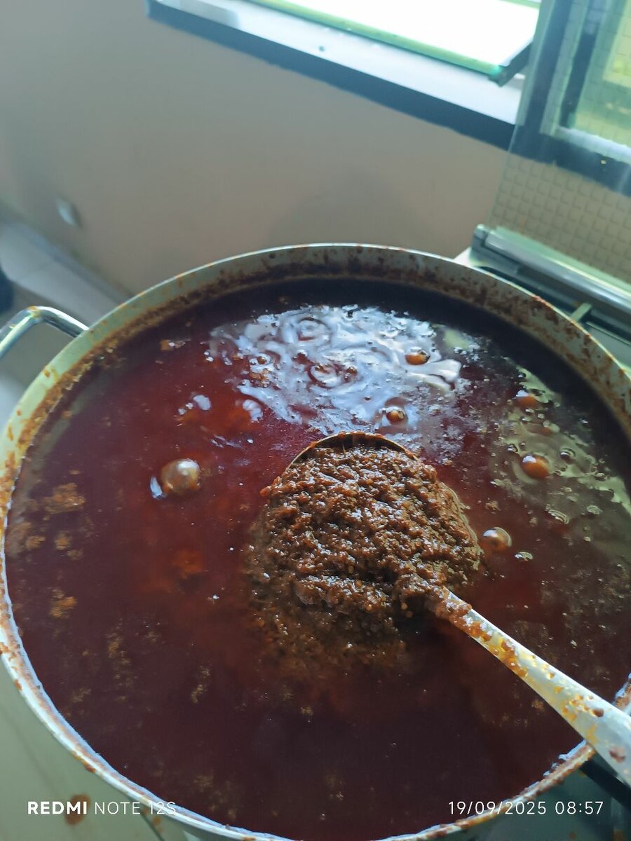 Sauce Piment Noir Épicée