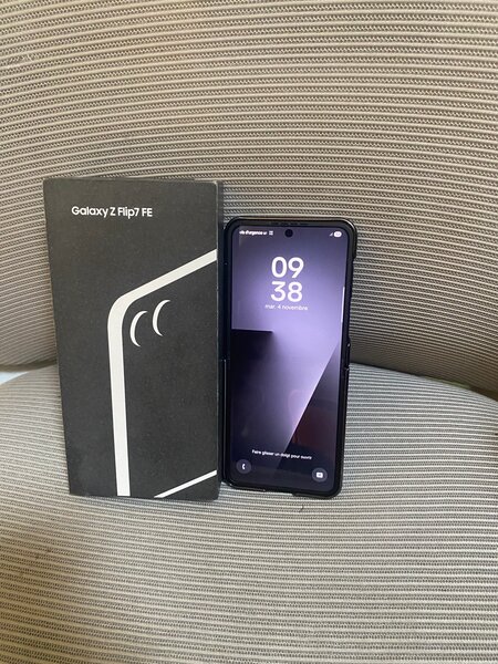 Samsung Galaxy Z Flip7 FE