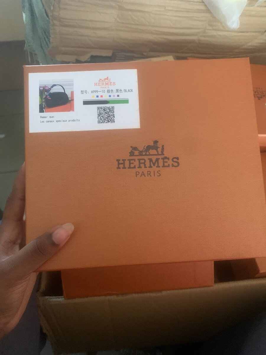 Sac à main en cuir noir élégant