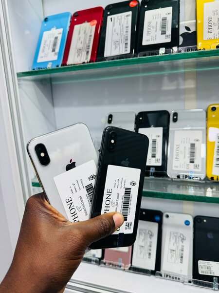 iPhone X 64Go Casi Neuf colis