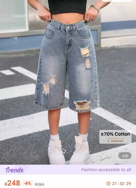 Shorts en jean déchiré