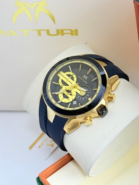 MATTURI Montre Homme Élégante