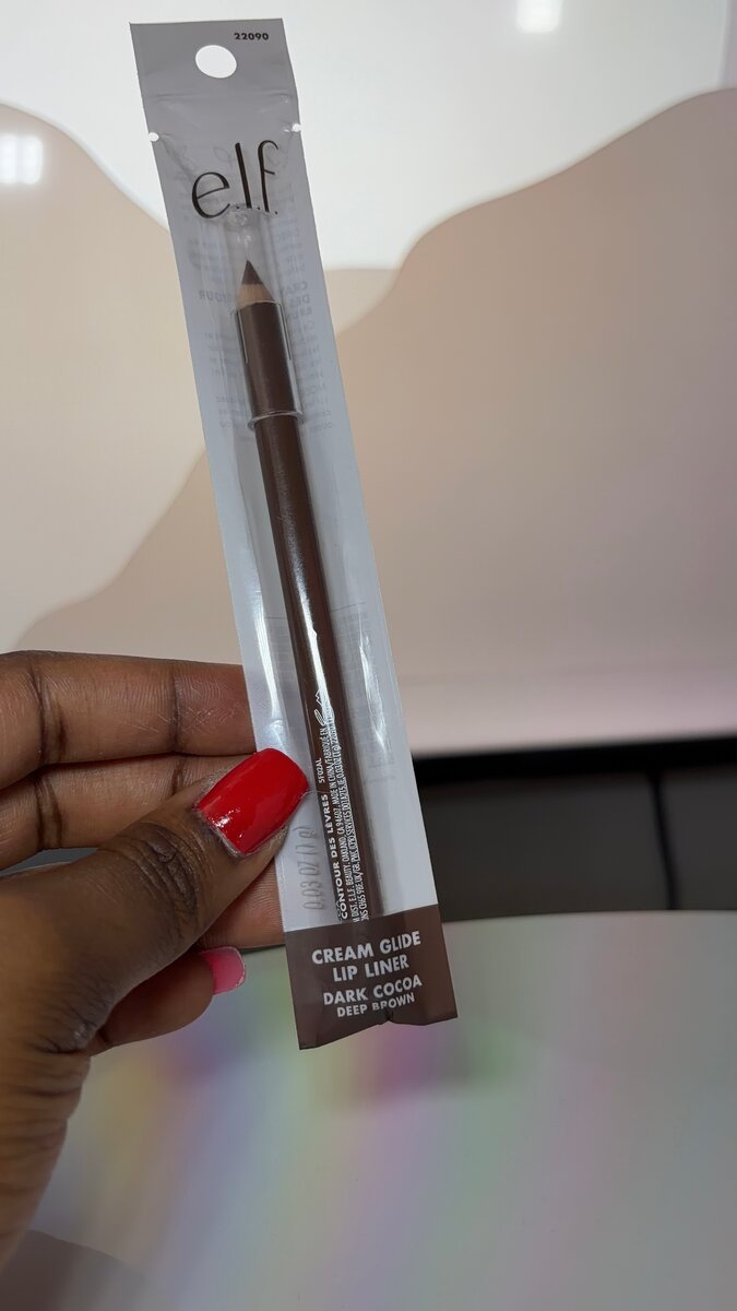 Crayon à lèvres e.l.f.