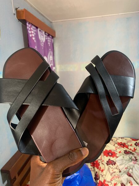 Sandales en cuir noir