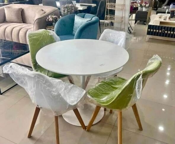 Table moderne