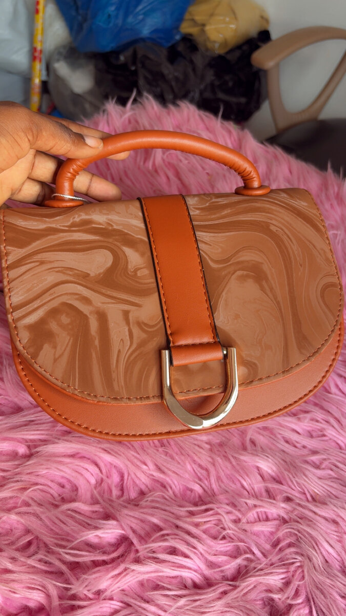 Sac à main élégant en cuir