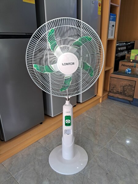 Lontor 18 inches rechargeable standing fan