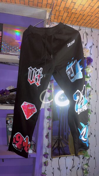 Pantalon streetwear graphiques