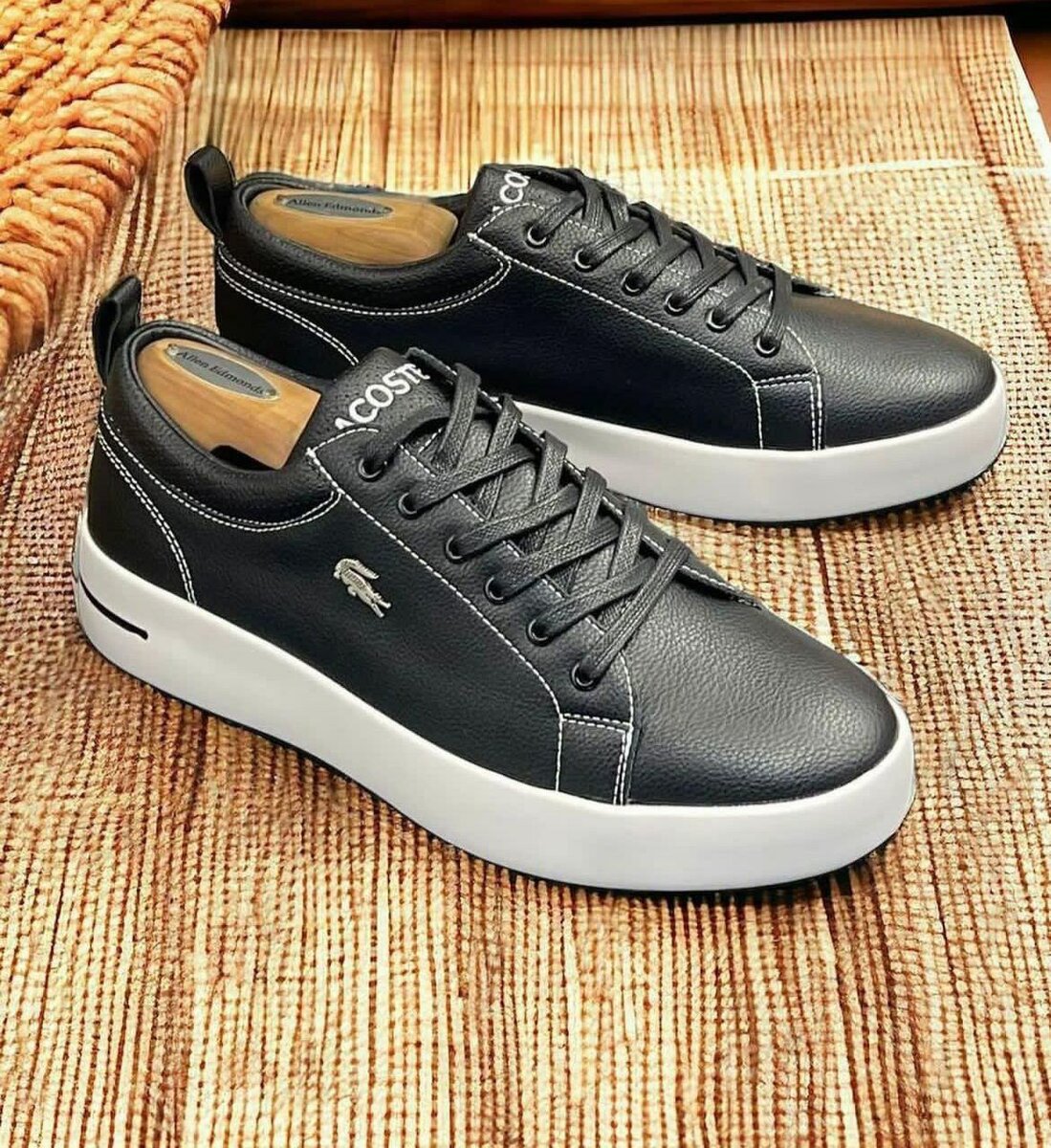 LACOSTE CLASSIC WEAR