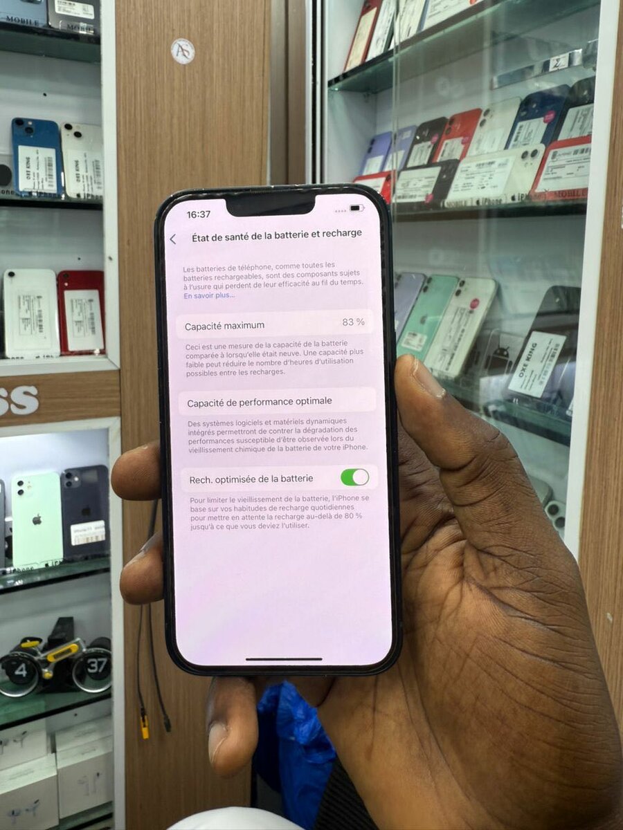 IPhone 13 simple casi neuf