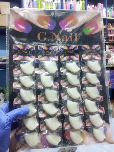 Faux  ongles bas tuyaux