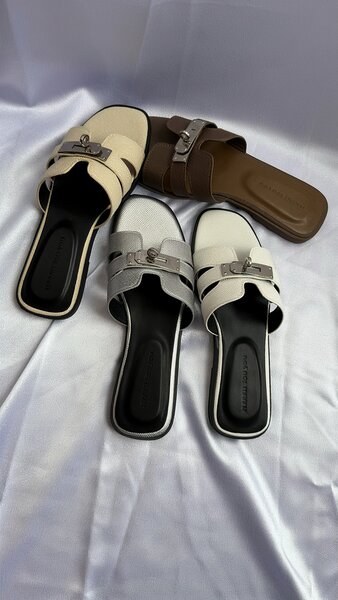 Sandales en cuir tressé