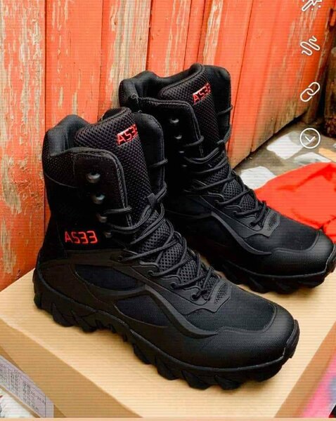 511 et AS33(rangers militaires)