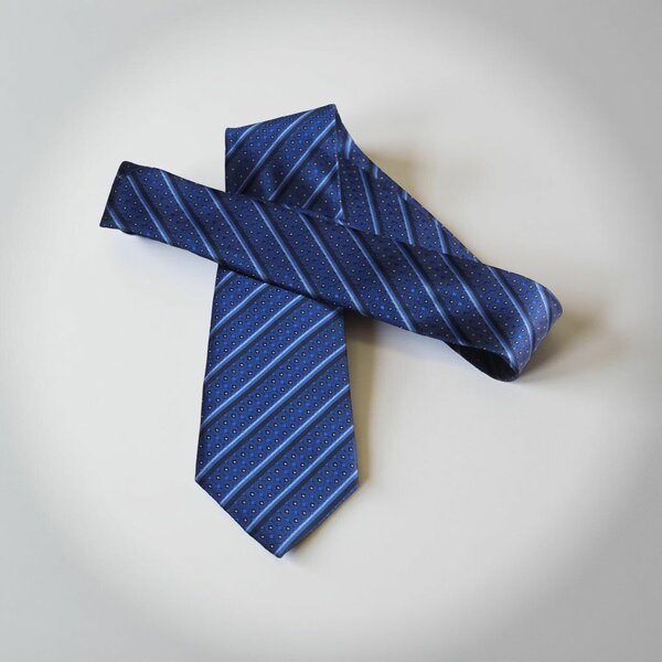 Lot de 5 cravates à 17.500f