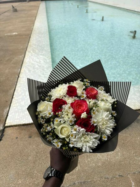 Bouquet élégant mixte