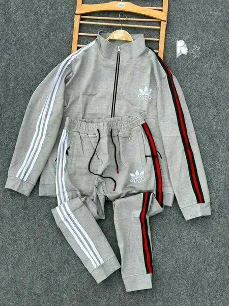 Tenue de sport élégante