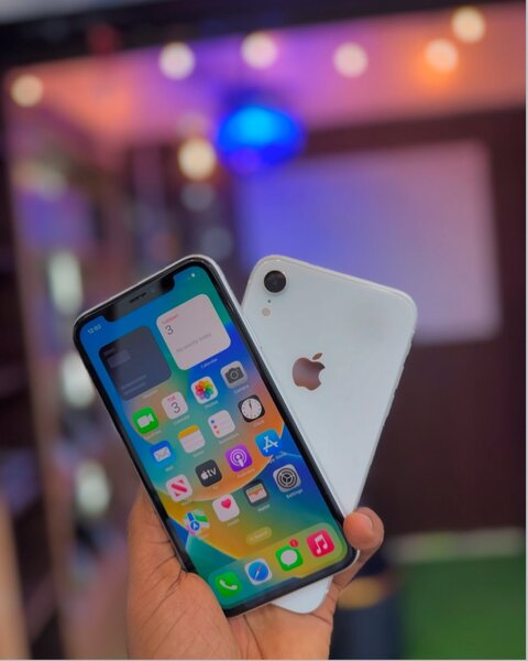 iPhone XR
