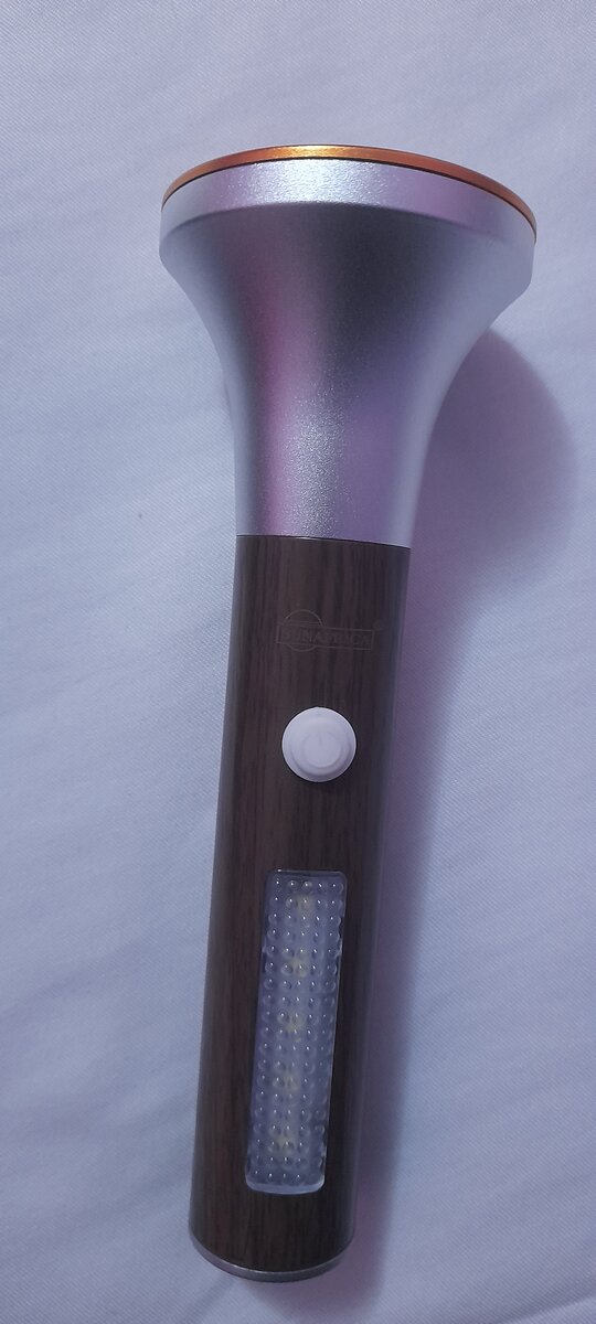 Lampe Torche LED Rechargeable