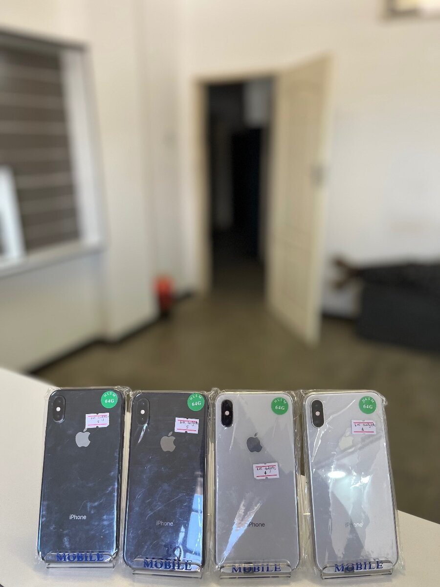 Pre-owned iPhone X 64GB