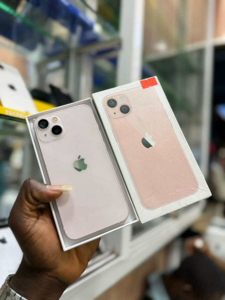 iPhone 13 Rose 2nd main