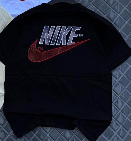 T-shirt Nike black