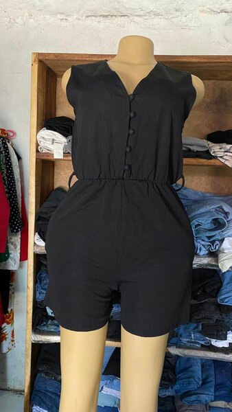 Stylish women's body short black