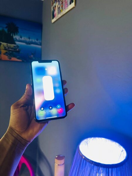 iPhone 11 Pro Max 64 gig Everything is working