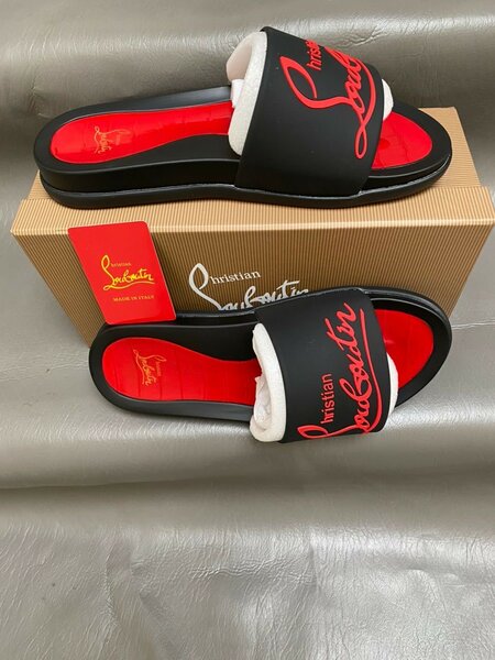 Claquettes Noires Luxe Homme