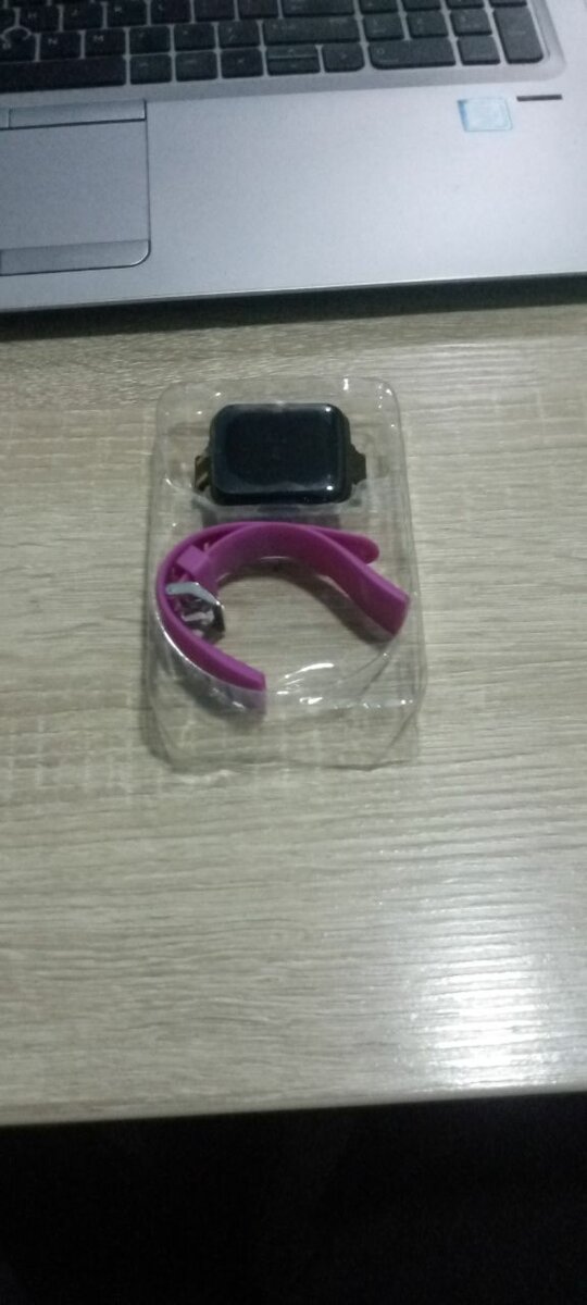 REDUCED TO CLEAR!! Smart Braslet   Features: BT Music, Healt