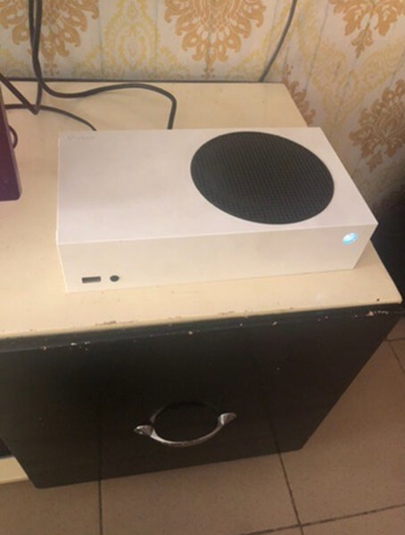 XBOX SÉRIES S + 2 MANETTES