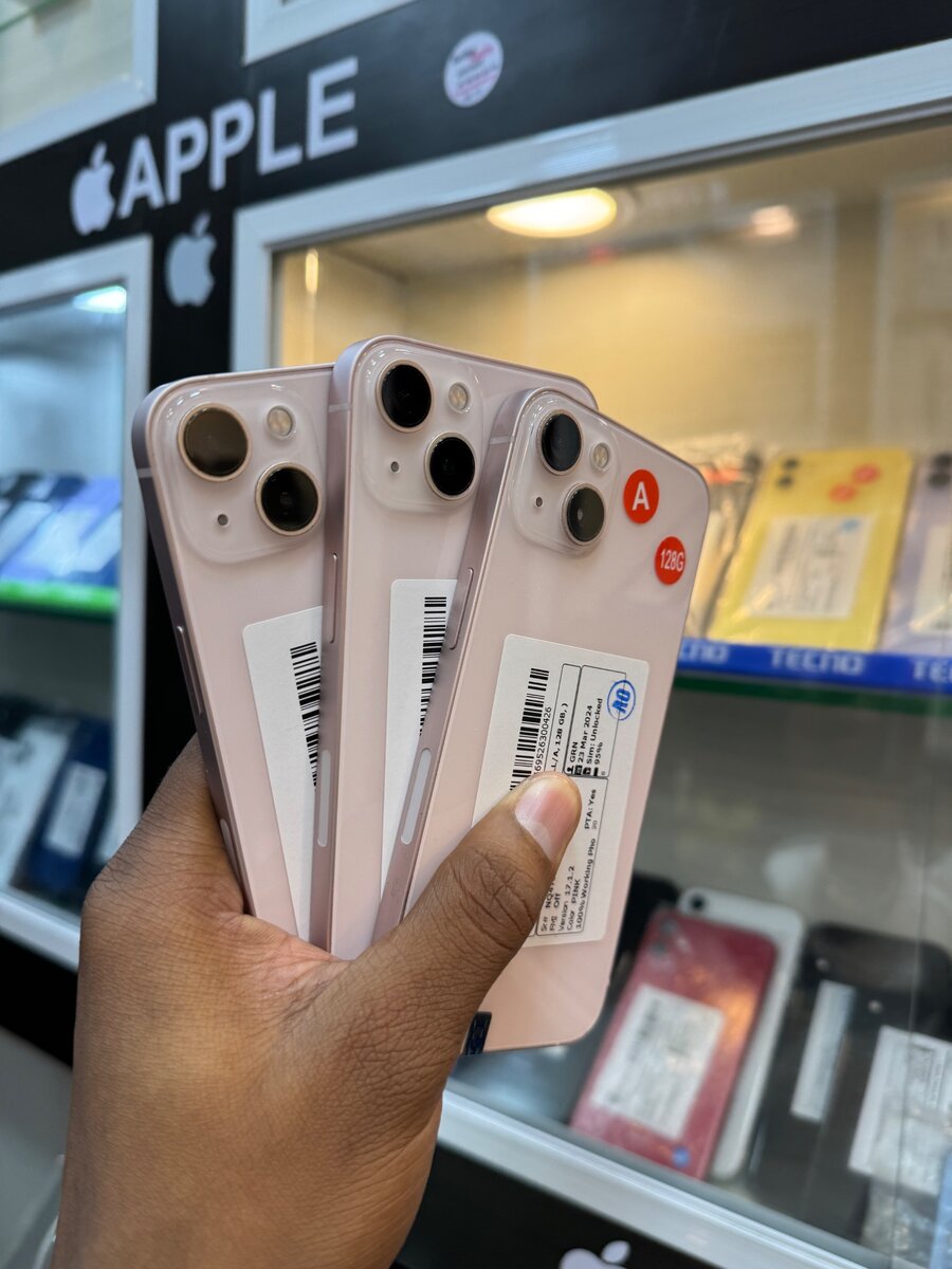 iPhone 13 simple quasi neuf 