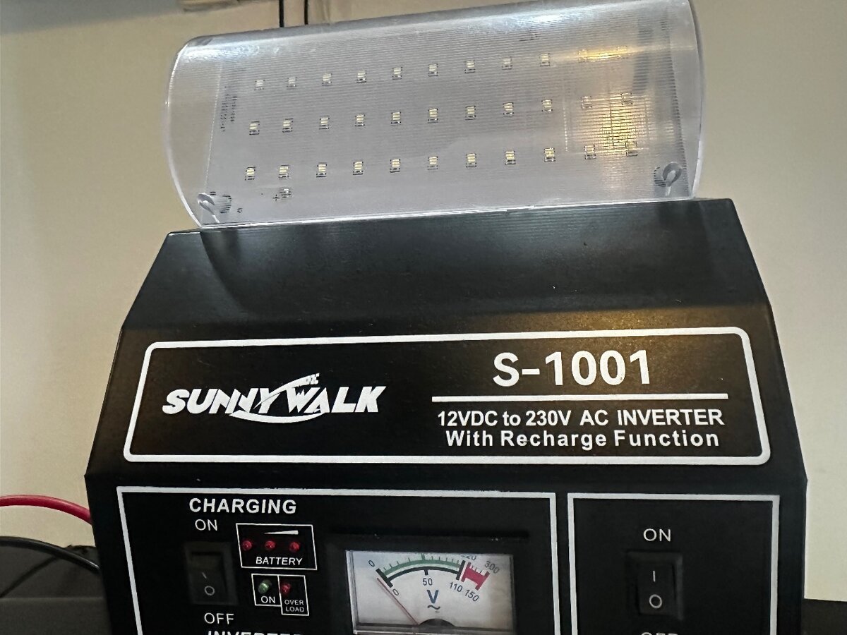 1000W inverter with recharge function and lamp