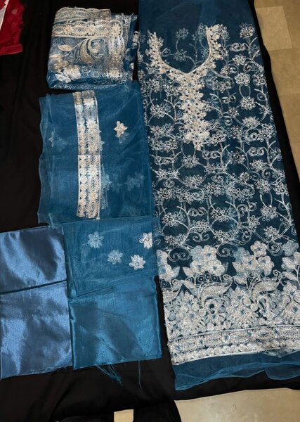 Fancy dress unstich