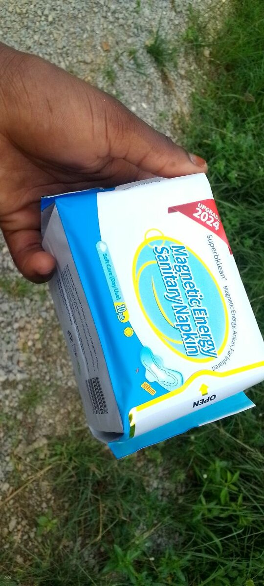 Serviettes hygiéniques magnétiques