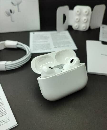 Original iPhone AirPods Pro 2