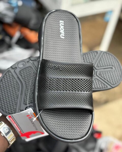 Sandales de piscine noires