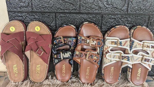 Sandales compensées ethniques femme