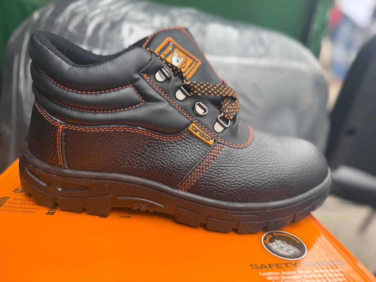 CHAUSSURES DE SÉCURITÉ