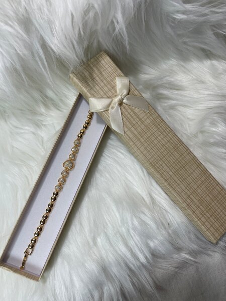 Bracelet doré élégant