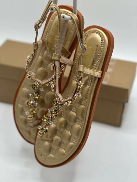Ladies sandals