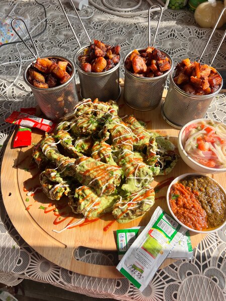 1 poulet + 1/2 poulet + 3 Aloc